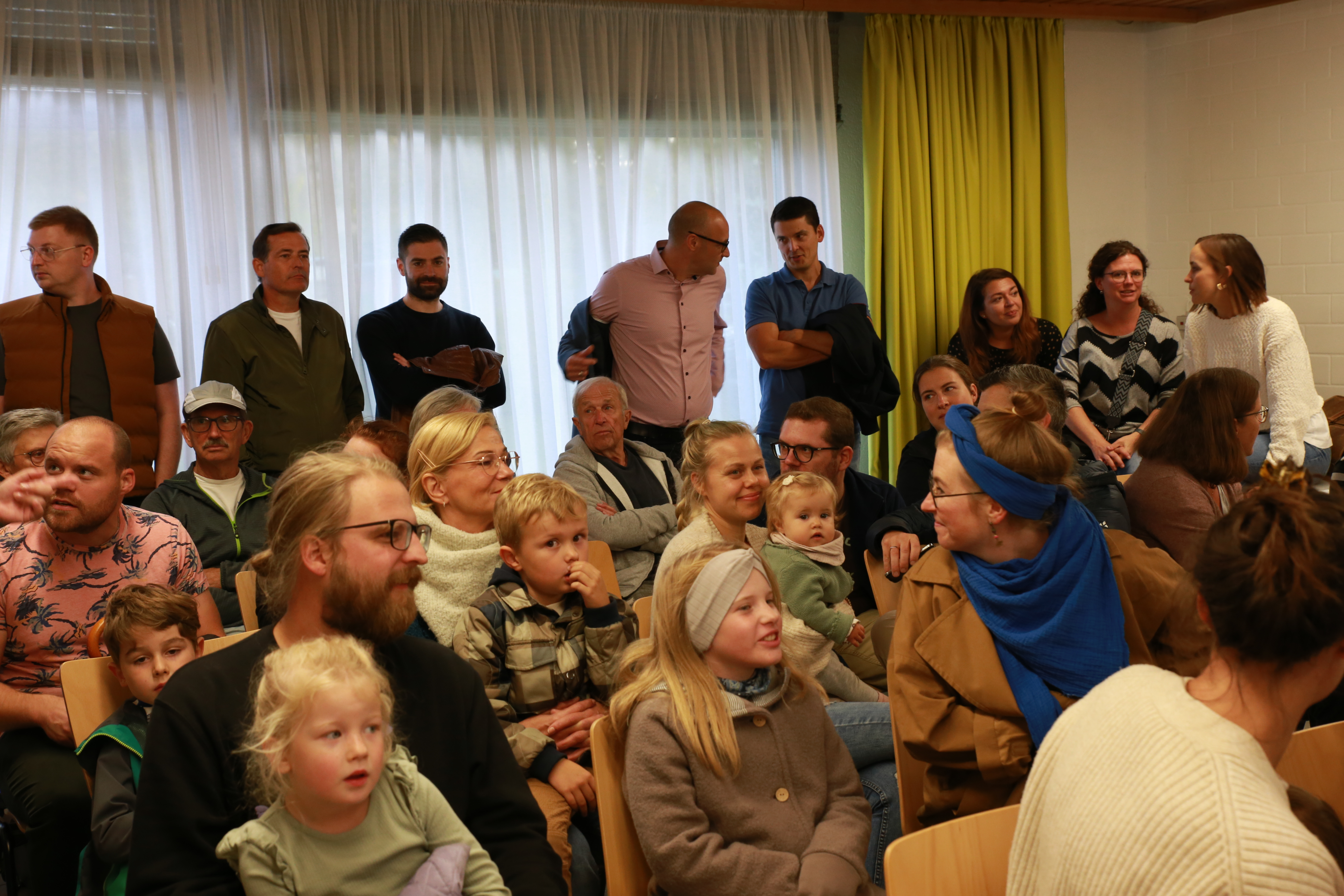 Zuhörer in der Rheintalhalle